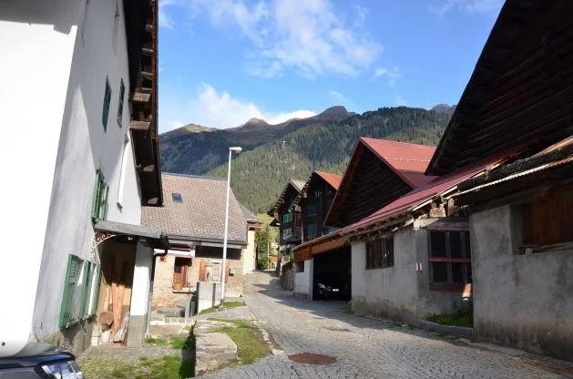 4 1/2-Zi.-Doppelhaus mit Terrasse an sehr sonniger Aussichtslage/Ca... – foto 21 di 24