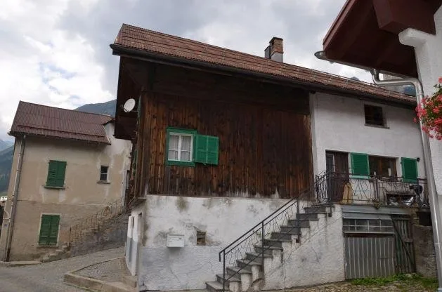 4 1/2-Zi.-Doppelhaus mit Terrasse an sehr sonniger Aussichtslage/Ca...