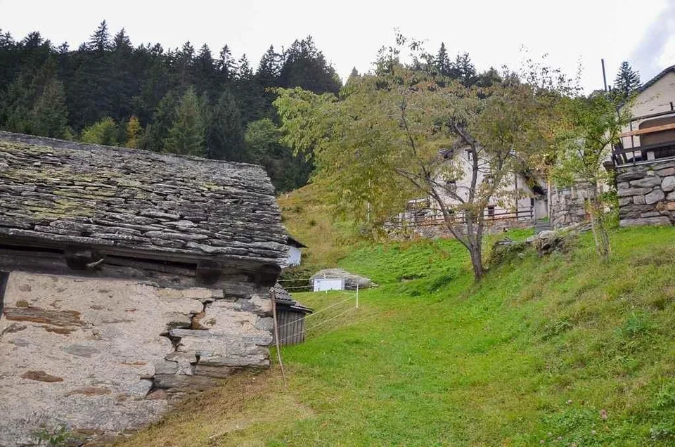 2-Zimmer-Rustico zum Ausbauen an sehr ruhiger, sonniger Aussichtsla... – Foto 18 von 24