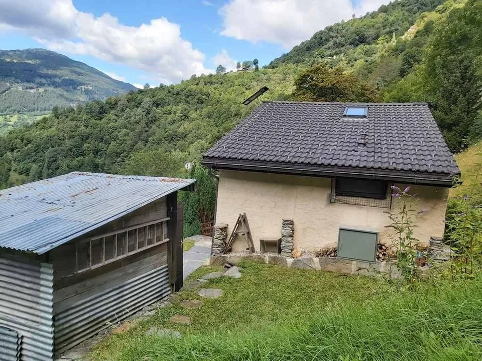 Bel rustico nella natura di 3 locali con terrazza, piccolo giardino...