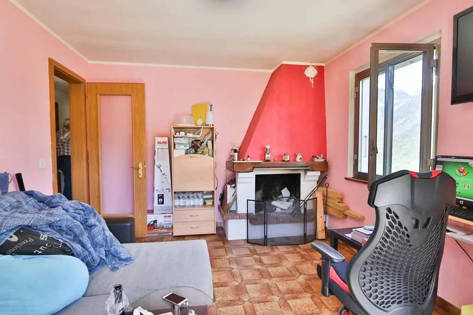 4 1/2-Zimmer-Einfamilienhaus mit Garten und toller Aussicht sowie 5...