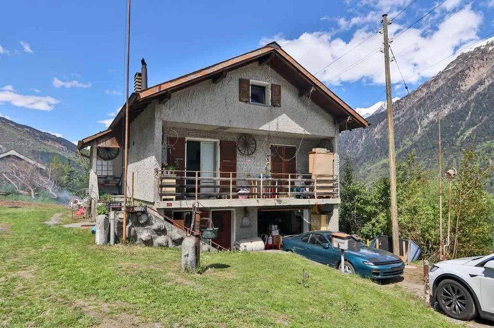4 1/2-Zimmer-Einfamilienhaus mit Garten und toller Aussicht sowie 5...