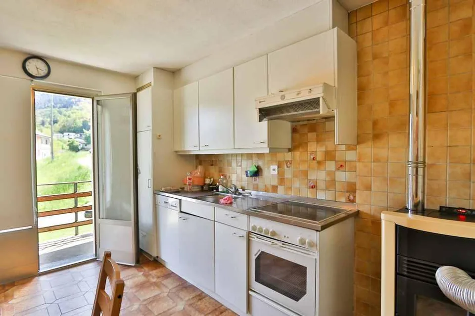 4 1/2-Zimmer-Einfamilienhaus mit Garten und toller Aussicht sowie 5... – Foto 12 von 17