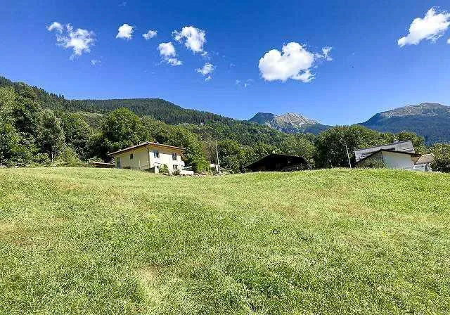 grosses Baulandgrundstück R3 von 4852m2 mit schöner Aussicht / terr...