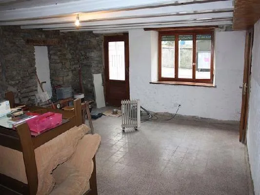8 1/2-Zimmer-Dorfhaus mit grossem Garten