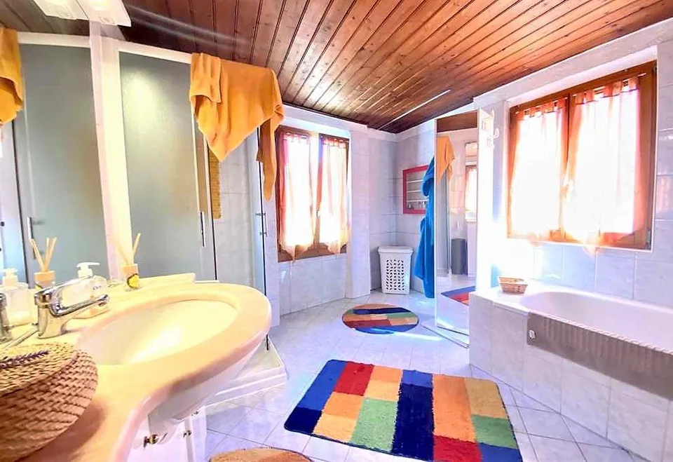 7 1/2-Zimmer Einfamilienhaus mit Garten und Aussichtsterrassen / ca... – Foto 9 von 16
