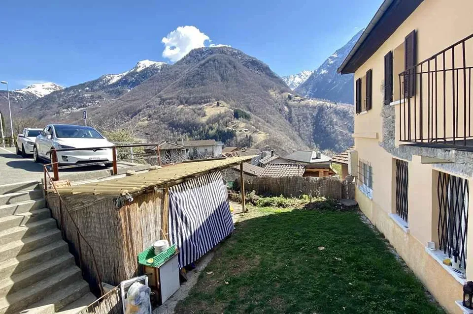 7 1/2-Zimmer Einfamilienhaus mit Garten und Aussichtsterrassen / ca... – Foto 12 von 16