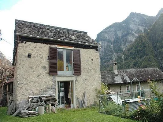 3 1/2-Zimmer-Haus mit viel Umschwung
