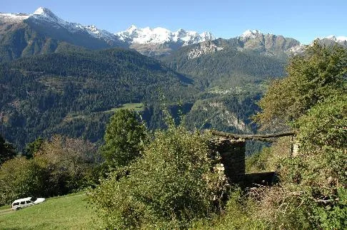 Rustico zum Ausbauen mit Umschwung