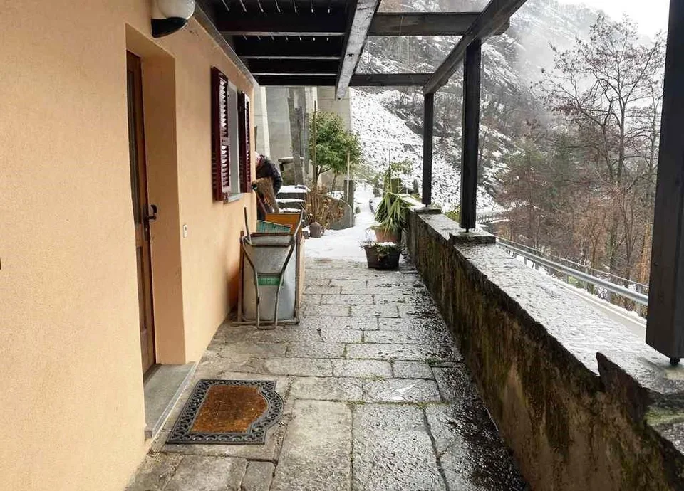 rustikales 4 1/2-Zimmer-Haus mit Garten / casa rusticale di 4 1/2 l... – Foto 15 von 18