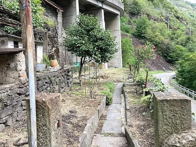 rustikales 4 1/2-Zimmer-Haus mit Garten / casa rusticale di 4 1/2 l... – Foto 14 von 18