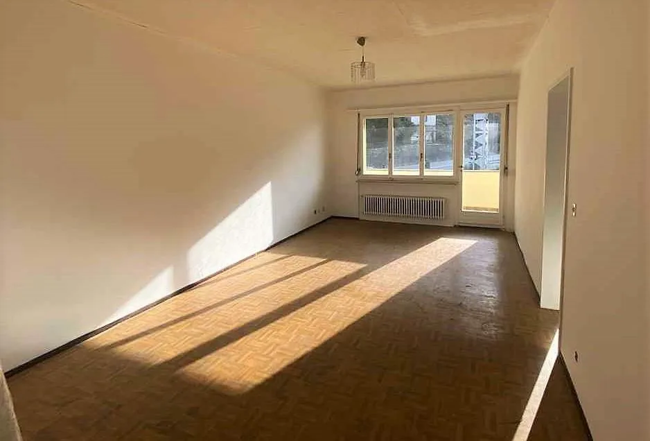3 1/2-Zimmer-Wohnung mit Balkon und Aussicht / appartamento di 3 1/...