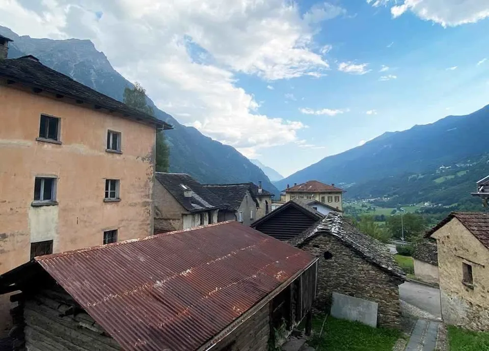 Dorfhaus zum Ausbauen mit Bauprojekt / casa nel nucleo da ristruttu...