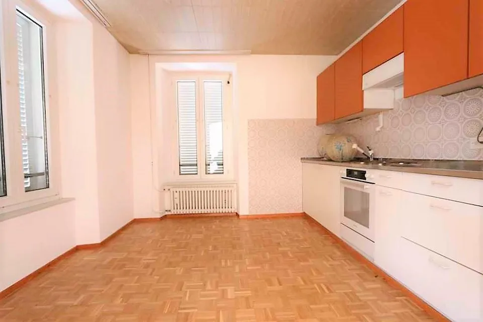 Mehrfamilienhaus mit Bar-Restaurant / casa plurifamiliare con un ri... – Foto 15 von 18