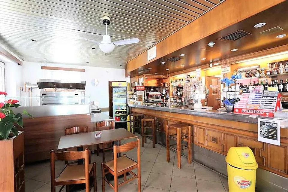 Mehrfamilienhaus mit Bar-Restaurant / casa plurifamiliare con un ri... – Foto 6 von 18