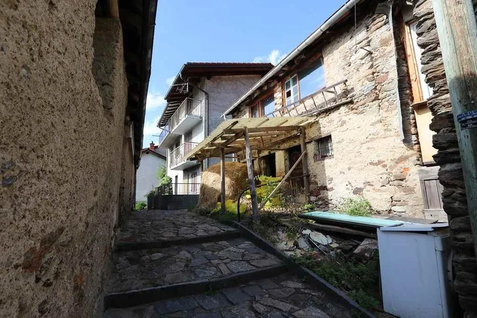 3 Rustici zum Ausbauen mit gr. Umschwung und Aussicht / 3 rustici d... – Foto 7 von 12