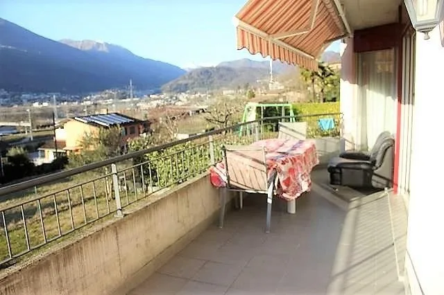 5 1/2-Zimmer-EFH  mit 3 Zusatzzimmern mit Terrassen und Garten / Vi...