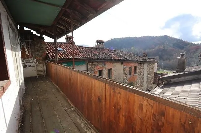5-Zimmer-Dorfhaus-Rustico zum Ausbauen / Casa di 5 locali nel nucle...
