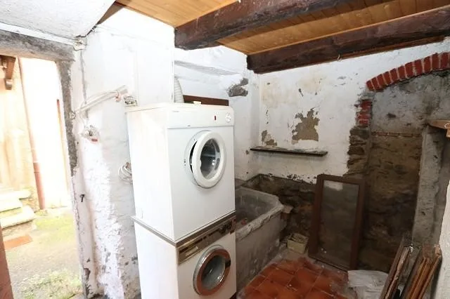 5-Zimmer-Dorfhaus-Rustico zum Ausbauen / Casa di 5 locali nel nucle... – Foto 9 von 19