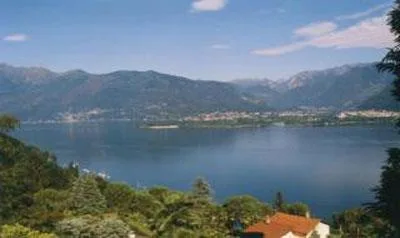 Bauland von 894 m2 und 848 m2 Wald  / Terreno edificabile di 894 m2...