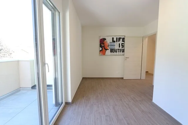 luxuriöse Neubau-Villetta mit herrlicher Aussicht – Foto 8 von 13