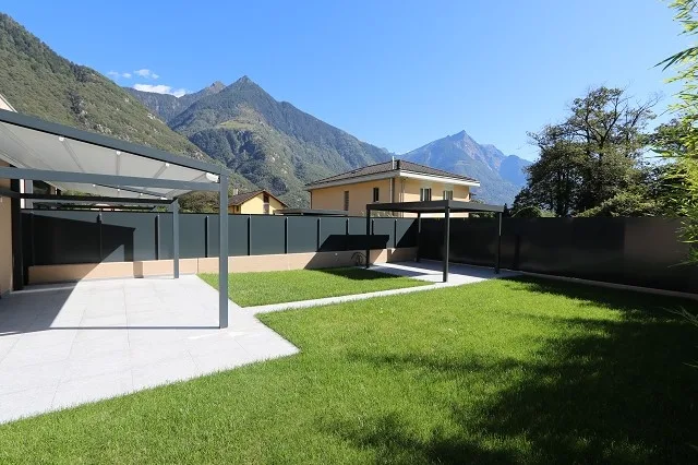 luxuriöse Neubau-Villetta mit herrlicher Aussicht