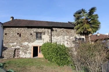 Hausteil zum Ausbauen mit Garten