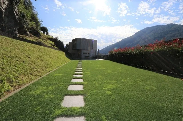 Design-Villetta mit grossem Garten und schöner Aussicht – Foto 6 von 12