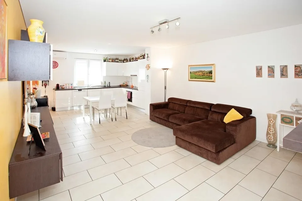 moderne Whg. mit schöner Aussicht – Foto 8 von 13