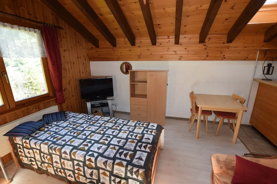 Dachgeschosswohnung mit bester Infrastuktur – photo 7 of 11
