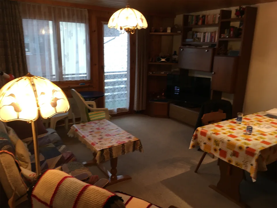 2.5-Zimmerwohnung mit ausgebautem Dachboden/Estrich