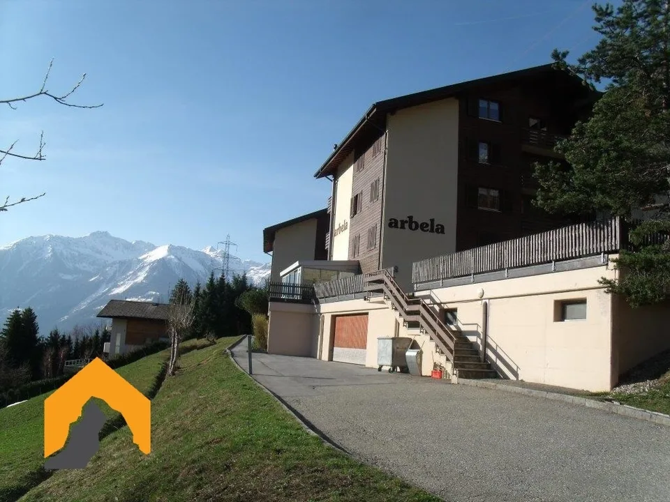 2.5-Zimmerwohnung mit ausgebautem Dachboden/Estrich
