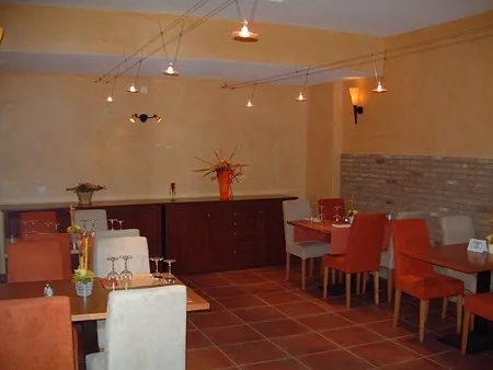 Drei Sterne Hotel-Restaurant in Siders, werden Sie ihr eigener Chef