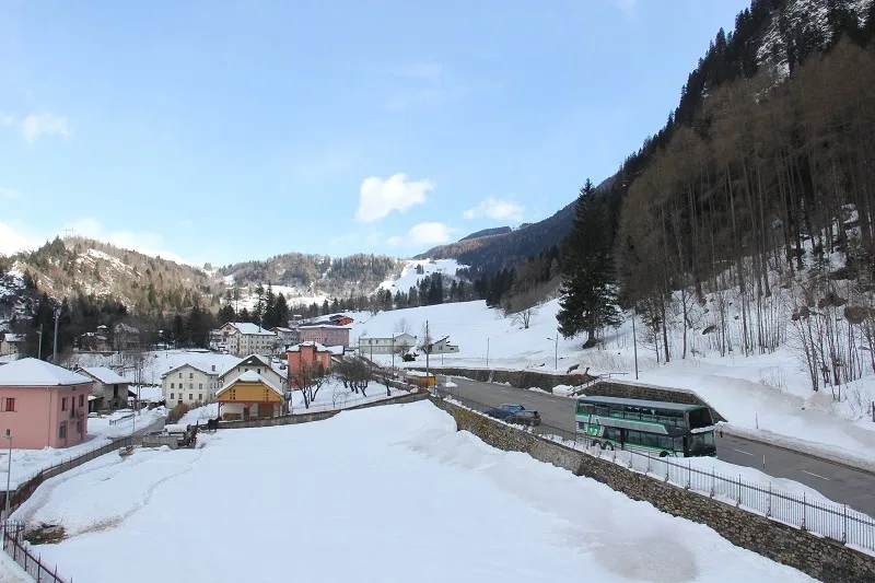 4-Familienhaus mit Garten, Grotto, Studio und schöner Aussicht