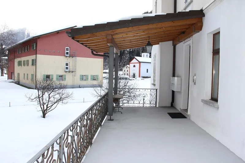 4-Familienhaus mit Garten, Grotto, Studio und schöner Aussicht