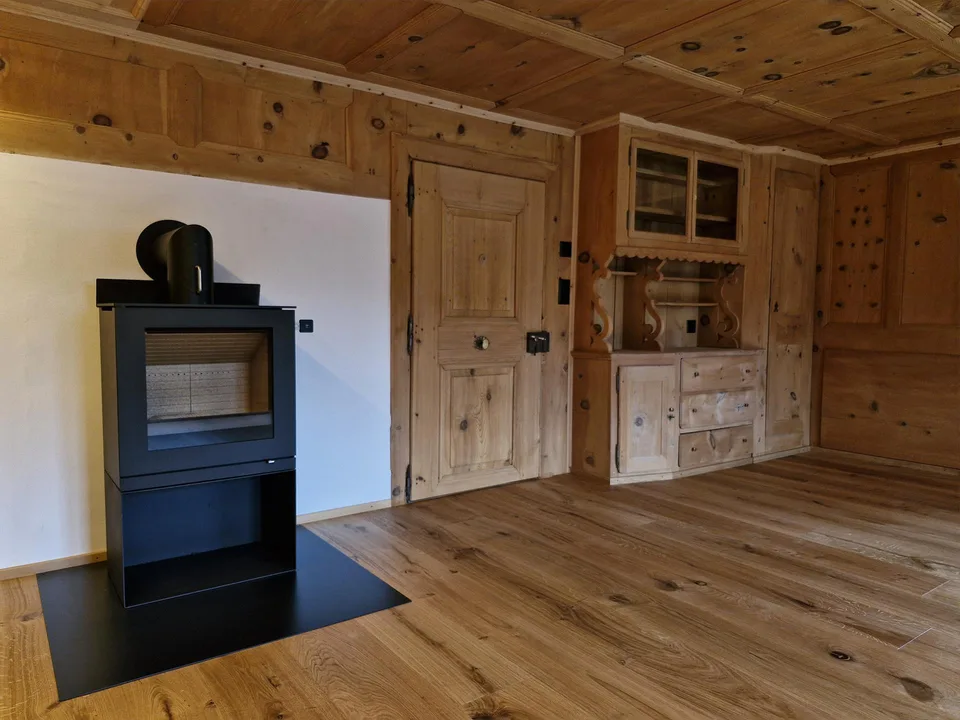 Schöne, grosse 5.5 Zimmer Wohnung mit Garten an bester Lage
