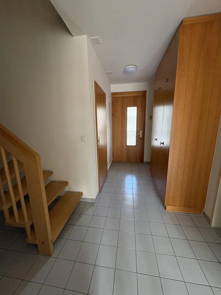 4.5 Maisonettewohnung in Sevelen zu vermieten