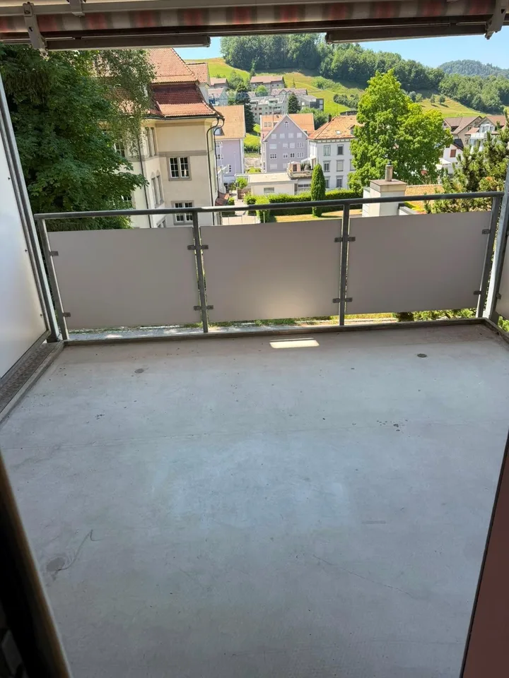 sanft renovierte und schöne 4.5-Zimmer-Wohnung zu mieten