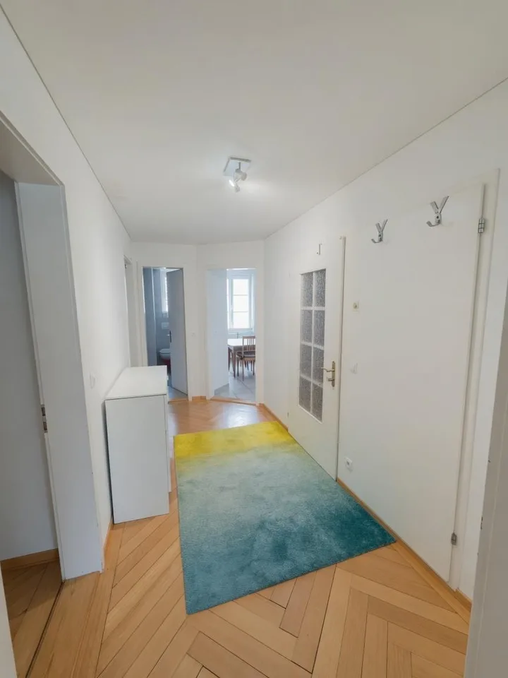 Charmante 4-Zimmer-Wohnung im gepflegten Altbau