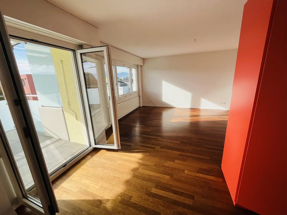 3 1/2 Zi. Wohnung sucht den sympatischen Mieter / rin.