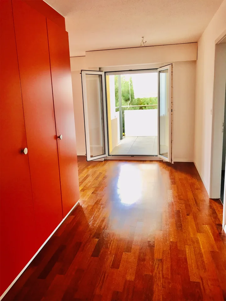 3 1/2 Zi. Wohnung sucht den sympatischen Mieter / rin.