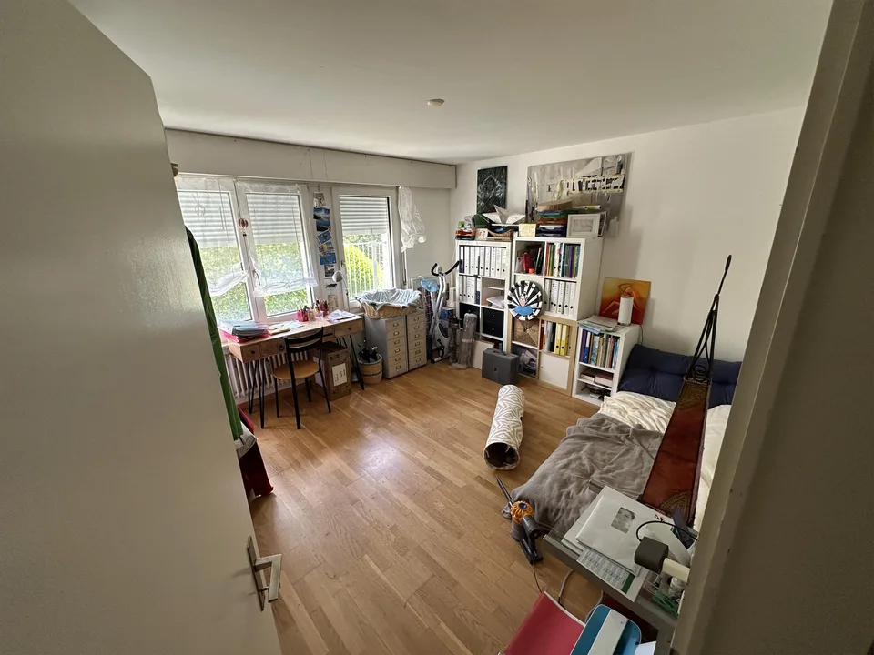 Ruhige 3.5 Zimmer Wohnung mit Sitzplatz