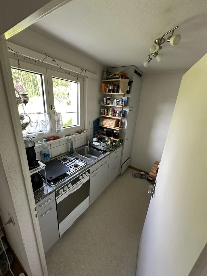 Ruhige 3.5 Zimmer Wohnung mit Sitzplatz