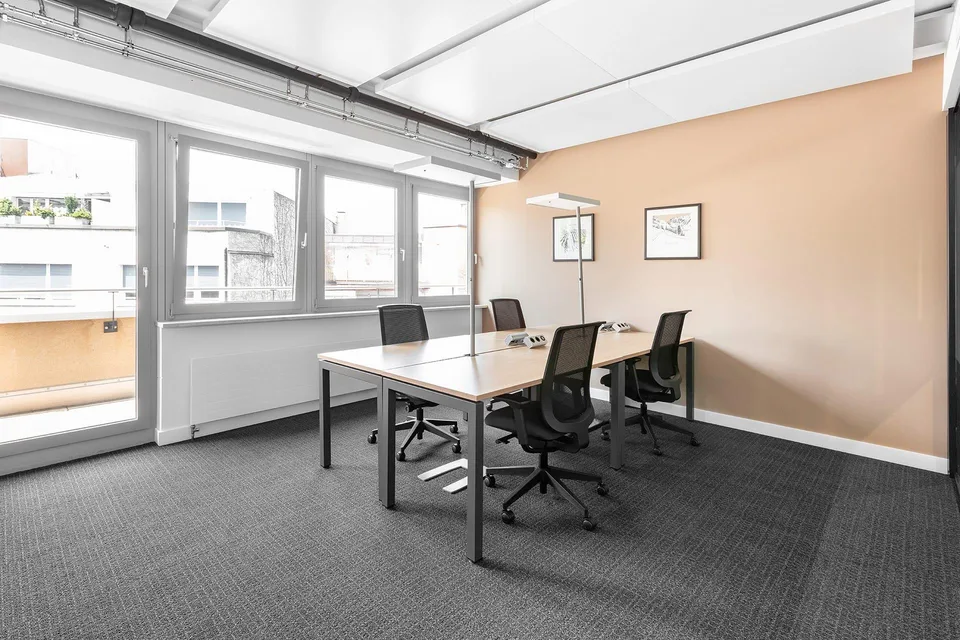 Privater Büroraum für 3 in Regus Heuwaage