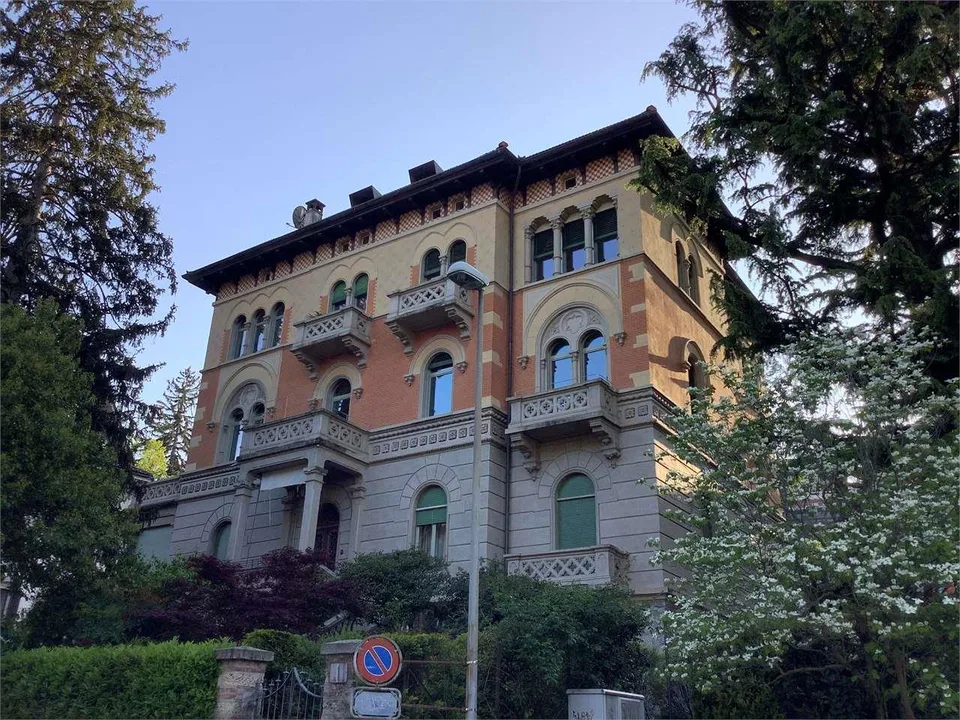 Lugano Innenstadt, 5.5-Zimmer-Duplex in einer historischen Villa