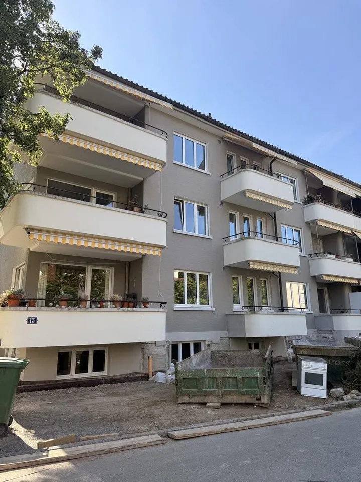 Umfassend sanierte 2.5-Zimmerwohnung mit modernem Ausbaustandard