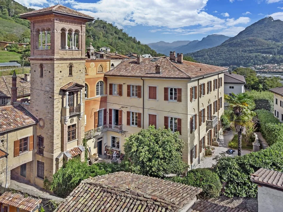 Castello Guidini - Magnifica Proprietà Storica in Collina d'Oro