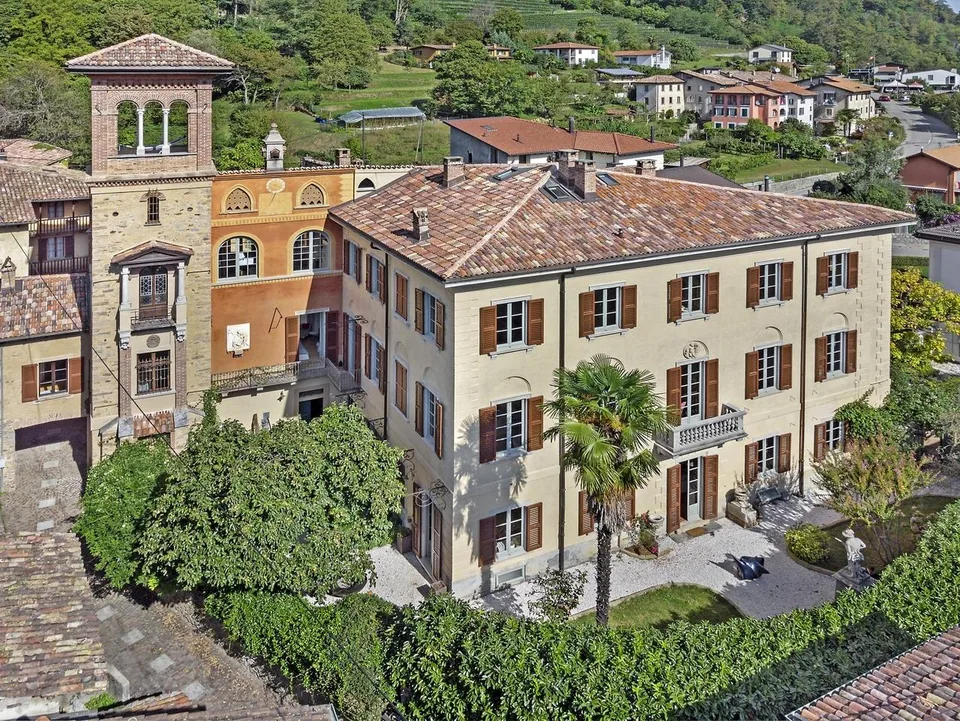 Castello Guidini - Magnifica Proprietà Storica in Collina d'Oro