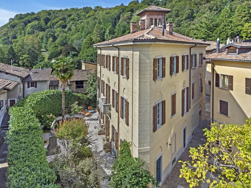 Castello Guidini - Magnifica Proprietà Storica in Collina d'Oro