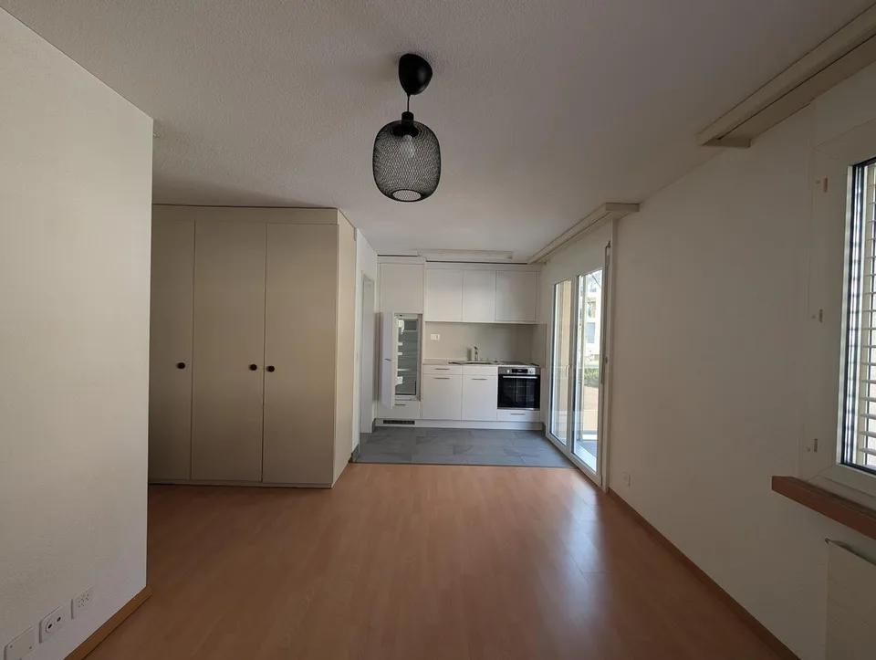 Zu vermieten: 1.5 Zimmerwohnung im 1. OG